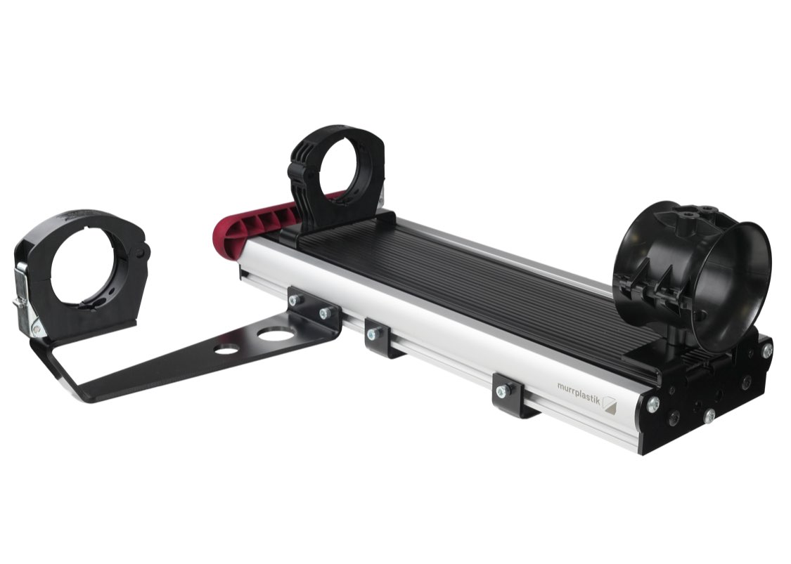 Open retraction system